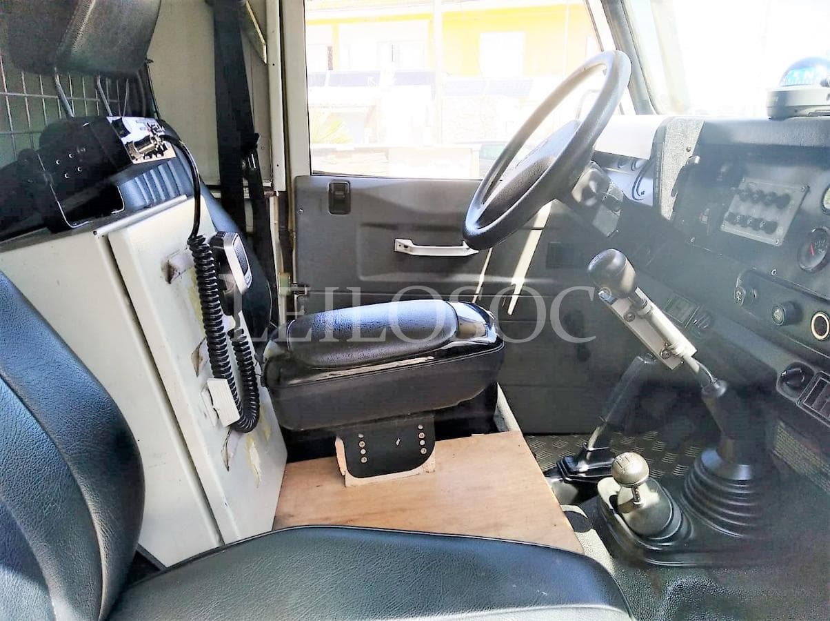 Land Rover Defender 90 TD5 — imagem 13