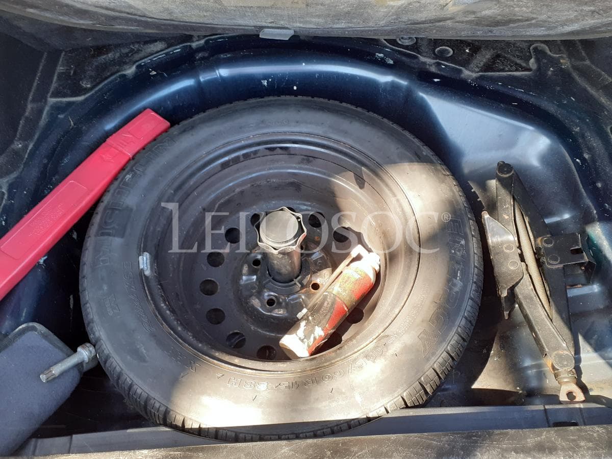Hyundai Elantra 2.0 CRDI · Ano 2003 — imagen 8