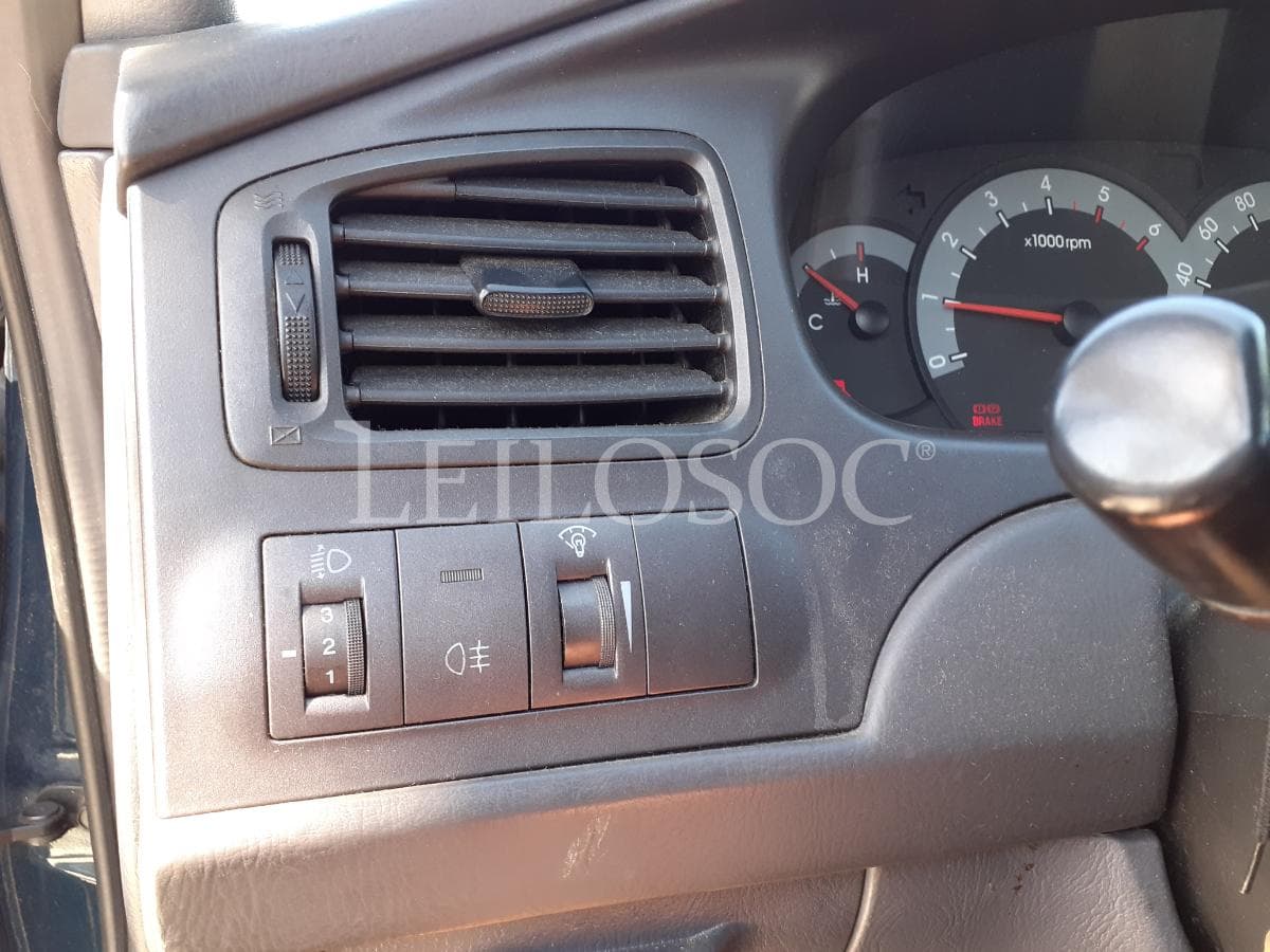Hyundai Elantra 2.0 CRDI · Ano 2003 — imagen 15