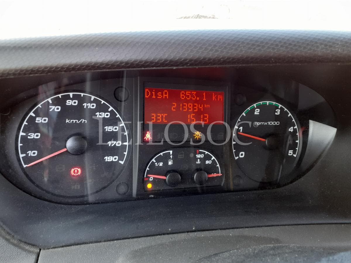 Iveco Daily 35C13 · Ano 2013 — image 10