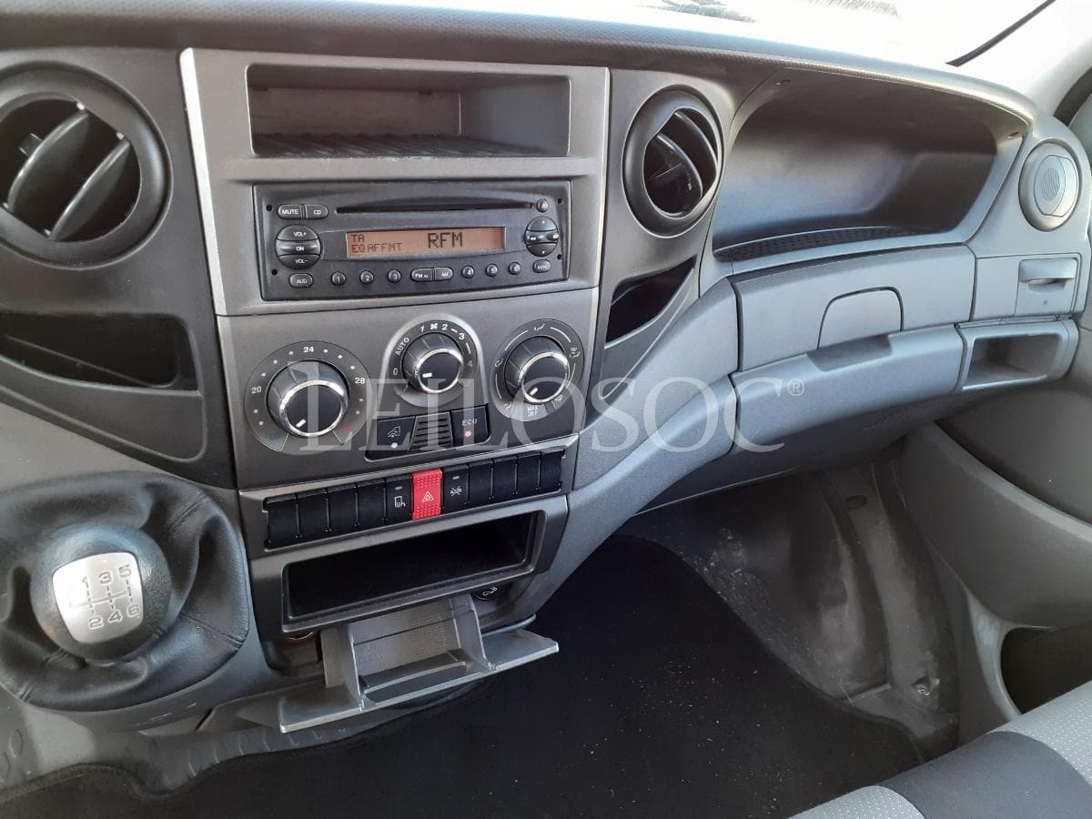Iveco Daily 35C13 · Ano 2013 — image 11