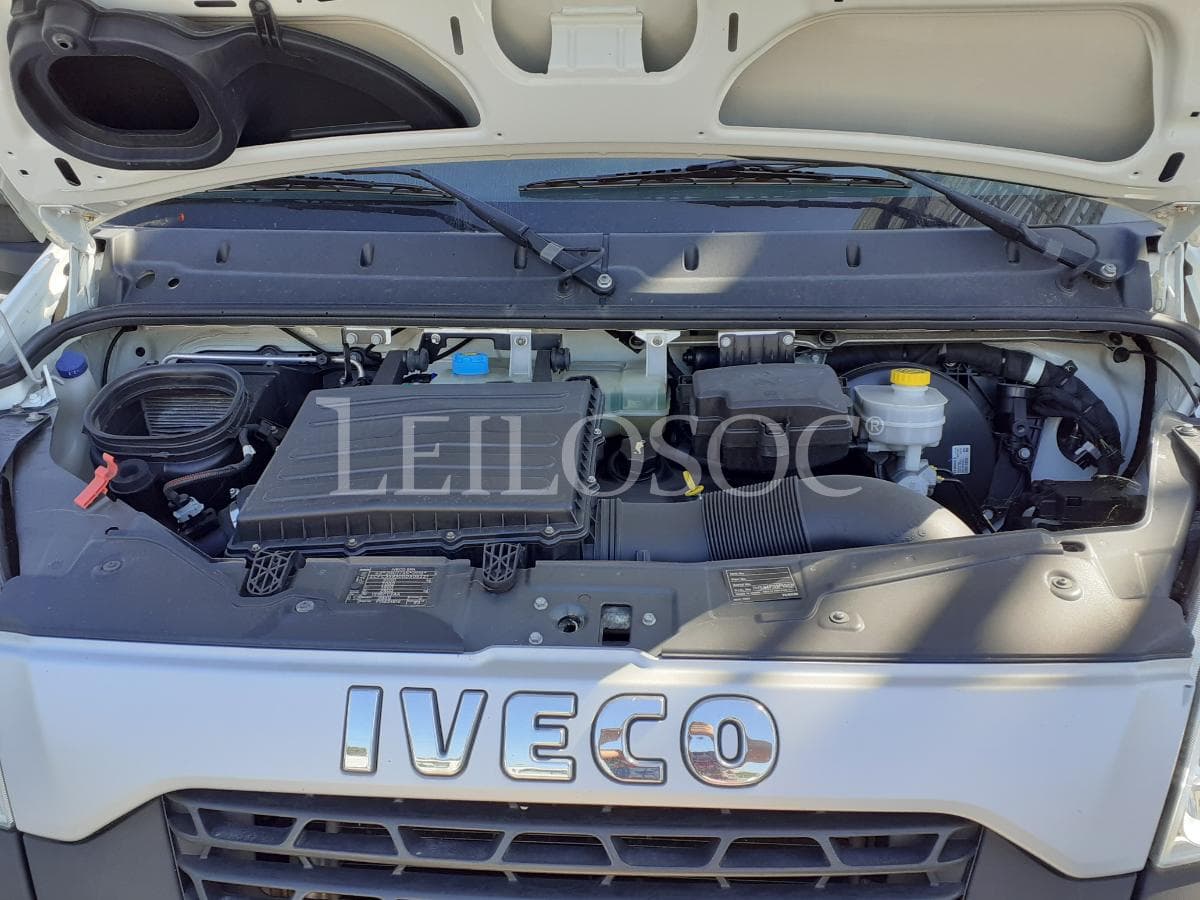 Iveco Daily 35C13 · Ano 2013 — image 18