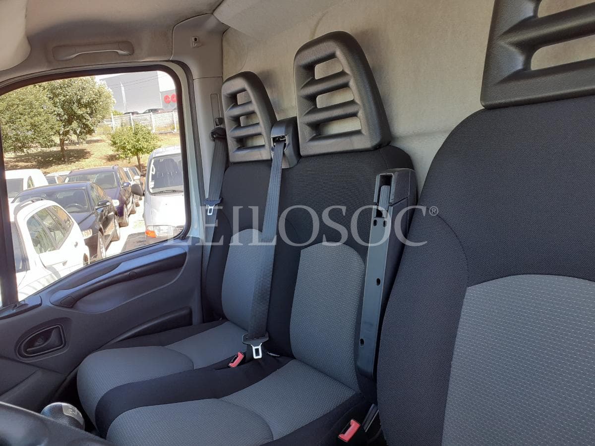 Iveco Daily 35C13 · Ano 2013 — image 15