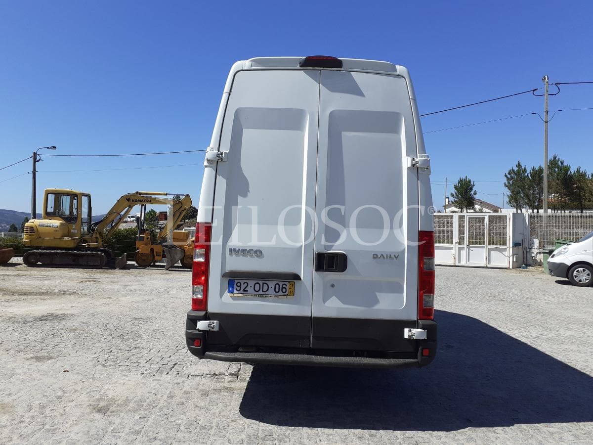 Iveco Daily 35C13 · Ano 2013 — image 5