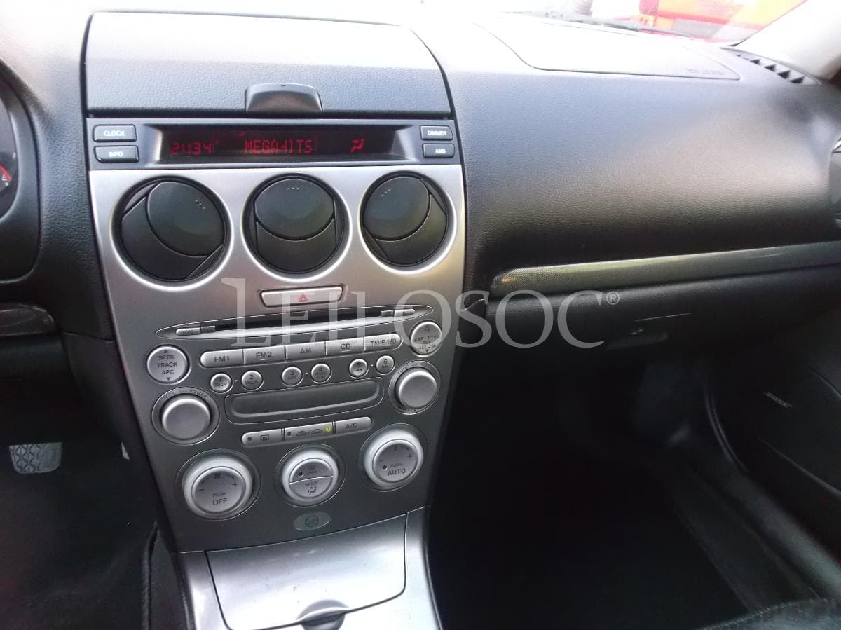 Mazda 6 SW 2.0 DI · Ano 2003 — image 10