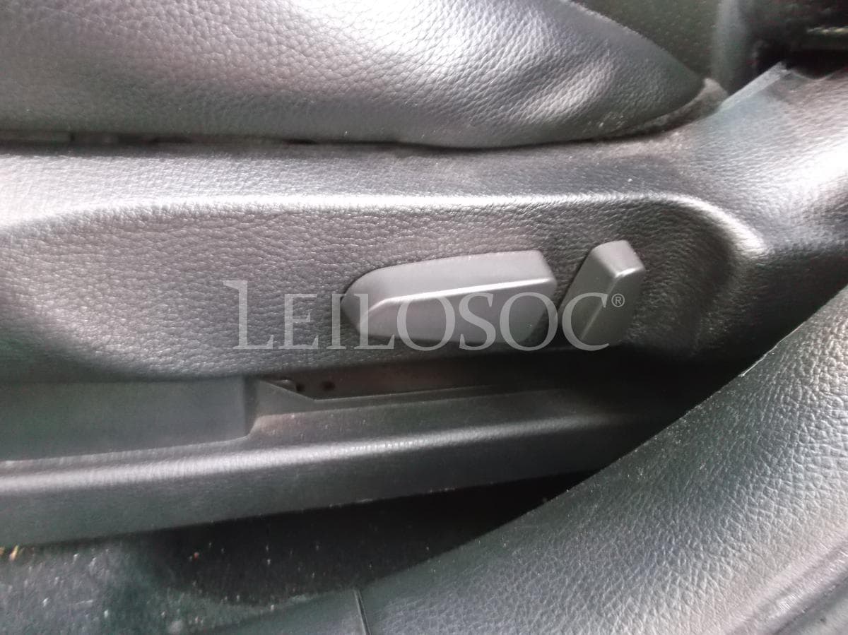 Mazda 6 SW 2.0 DI · Ano 2003 — image 12