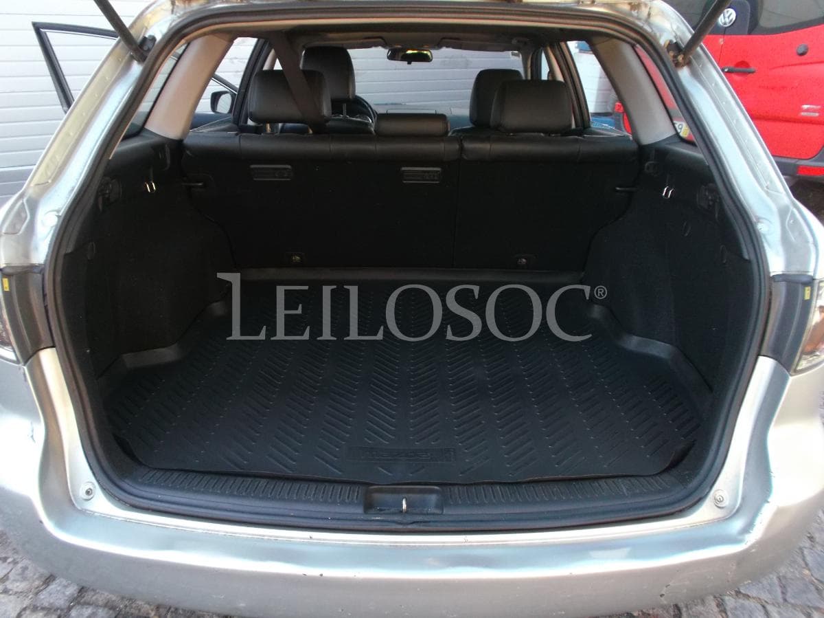 Mazda 6 SW 2.0 DI · Ano 2003 — image 7