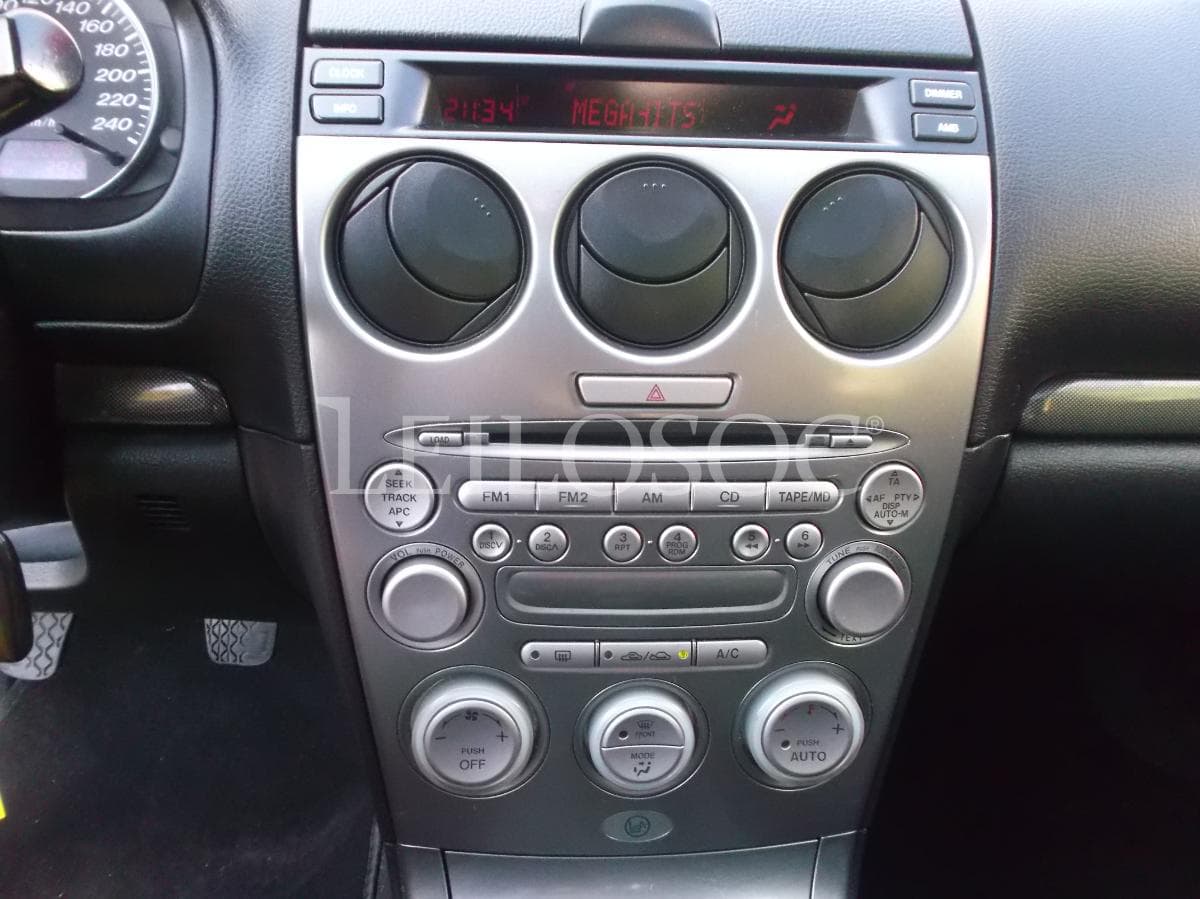 Mazda 6 SW 2.0 DI · Ano 2003 — image 13
