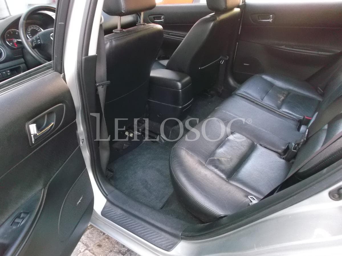 Mazda 6 SW 2.0 DI · Ano 2003 — image 16