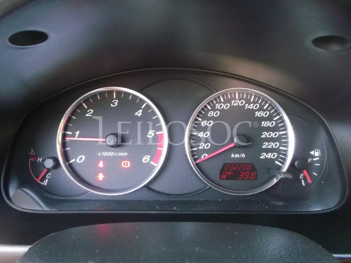 Mazda 6 SW 2.0 DI · Ano 2003 — image 18