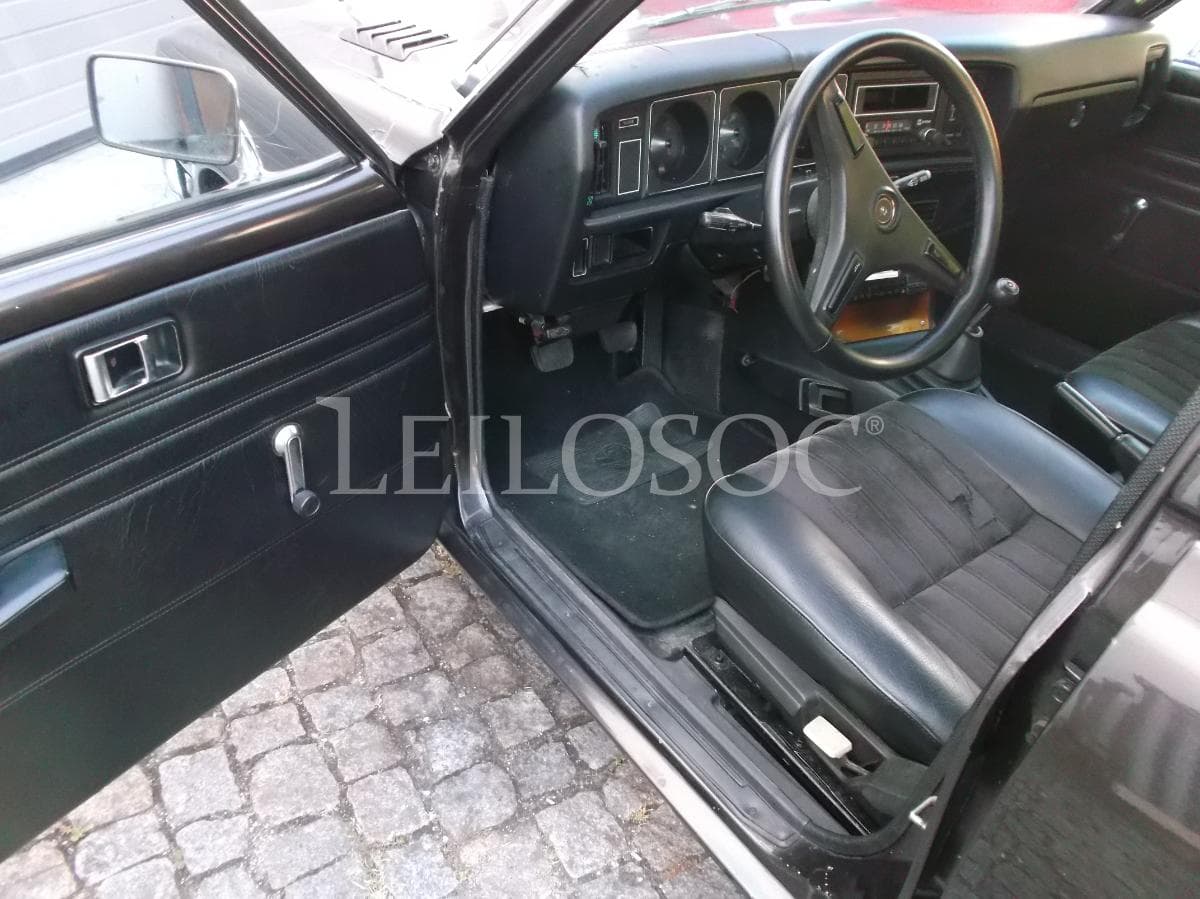 Toyota Corona 1800 Sedan · Ano 1974 — imagen 9