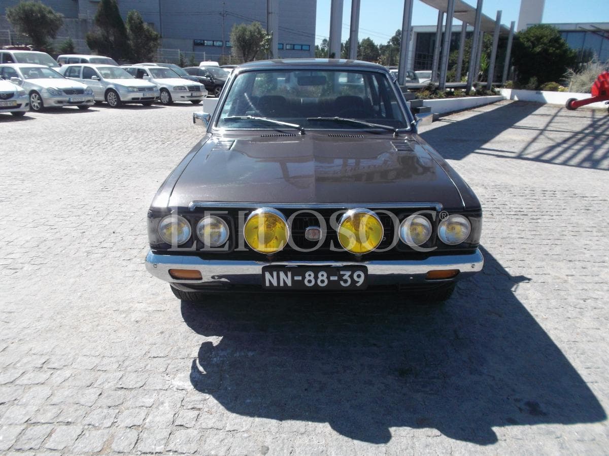 Toyota Corona 1800 Sedan · Ano 1974 — imagen 2
