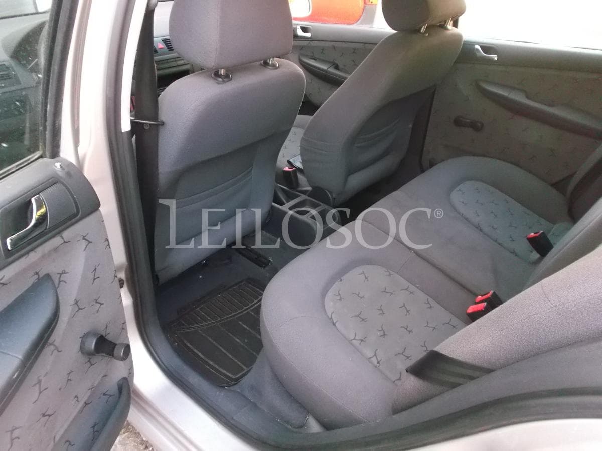 Skoda Fabia 1.4 · Ano 2002 — imagem 9