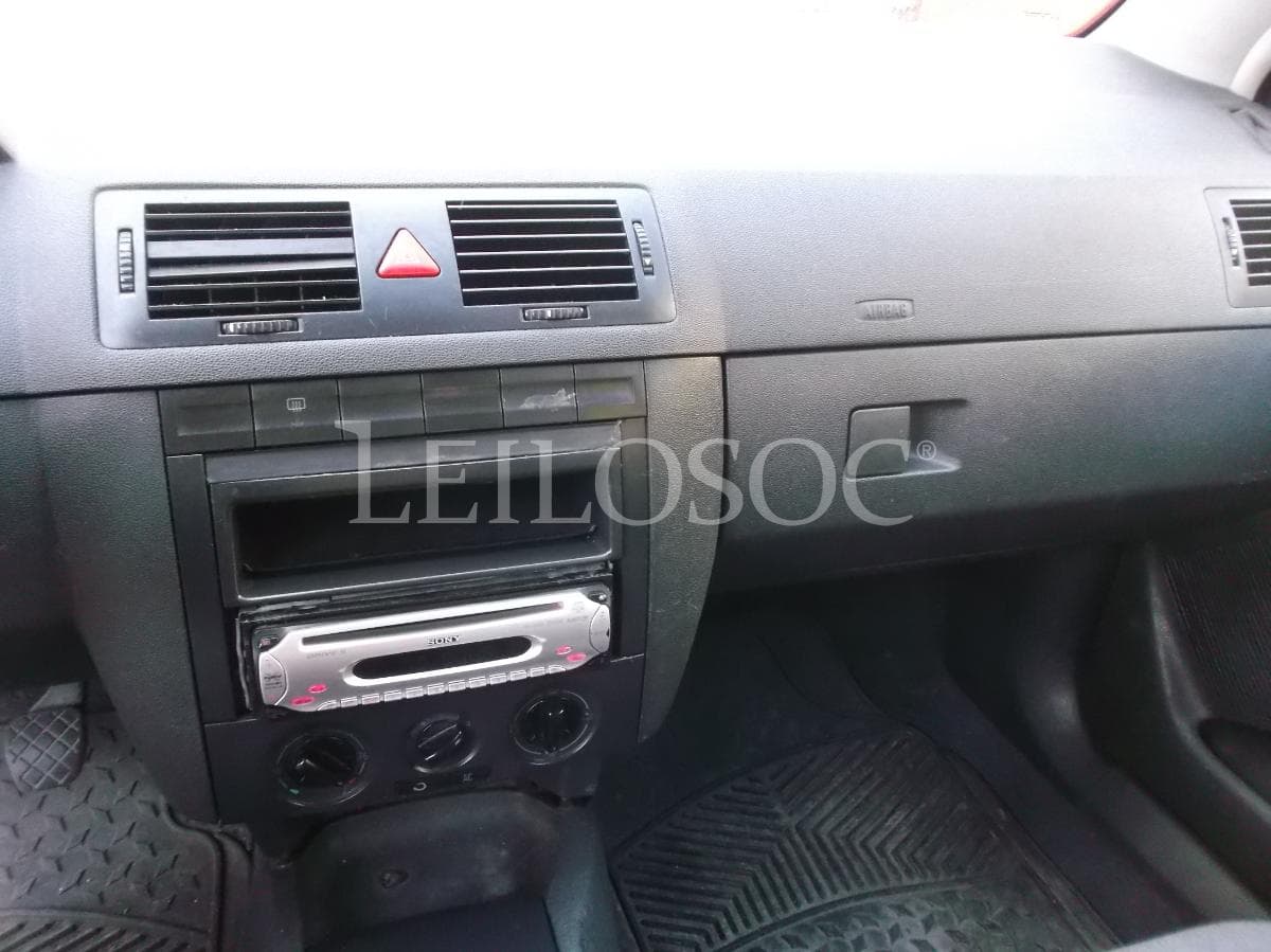Skoda Fabia 1.4 · Ano 2002 — imagem 10
