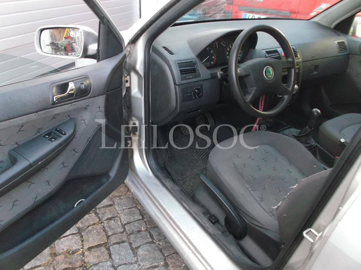 Skoda Fabia 1.4 · Ano 2002 — imagem 8