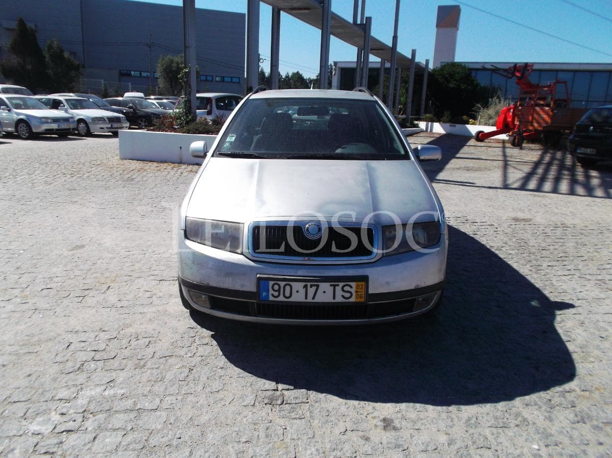 Skoda Fabia 1.4 · Ano 2002 — imagem 2