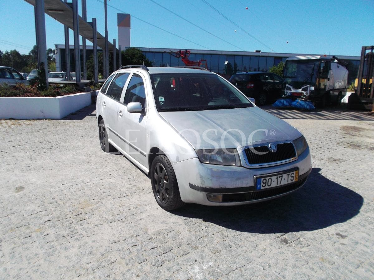 Skoda Fabia 1.4 · Ano 2002