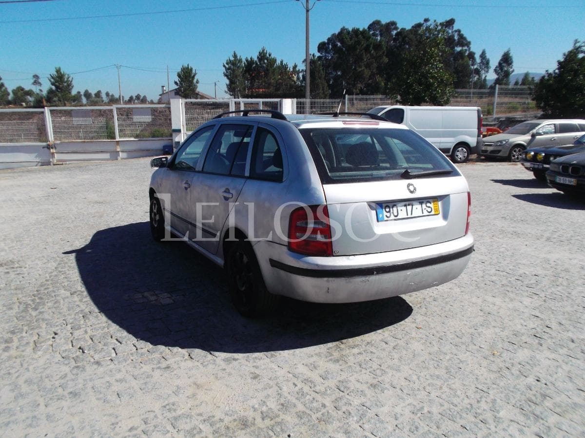Skoda Fabia 1.4 · Ano 2002 — imagem 4