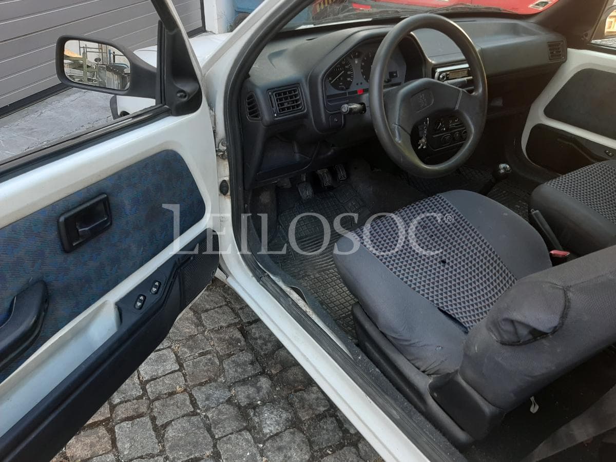 Peugeot 106 XAD · Ano 1996 — image 9