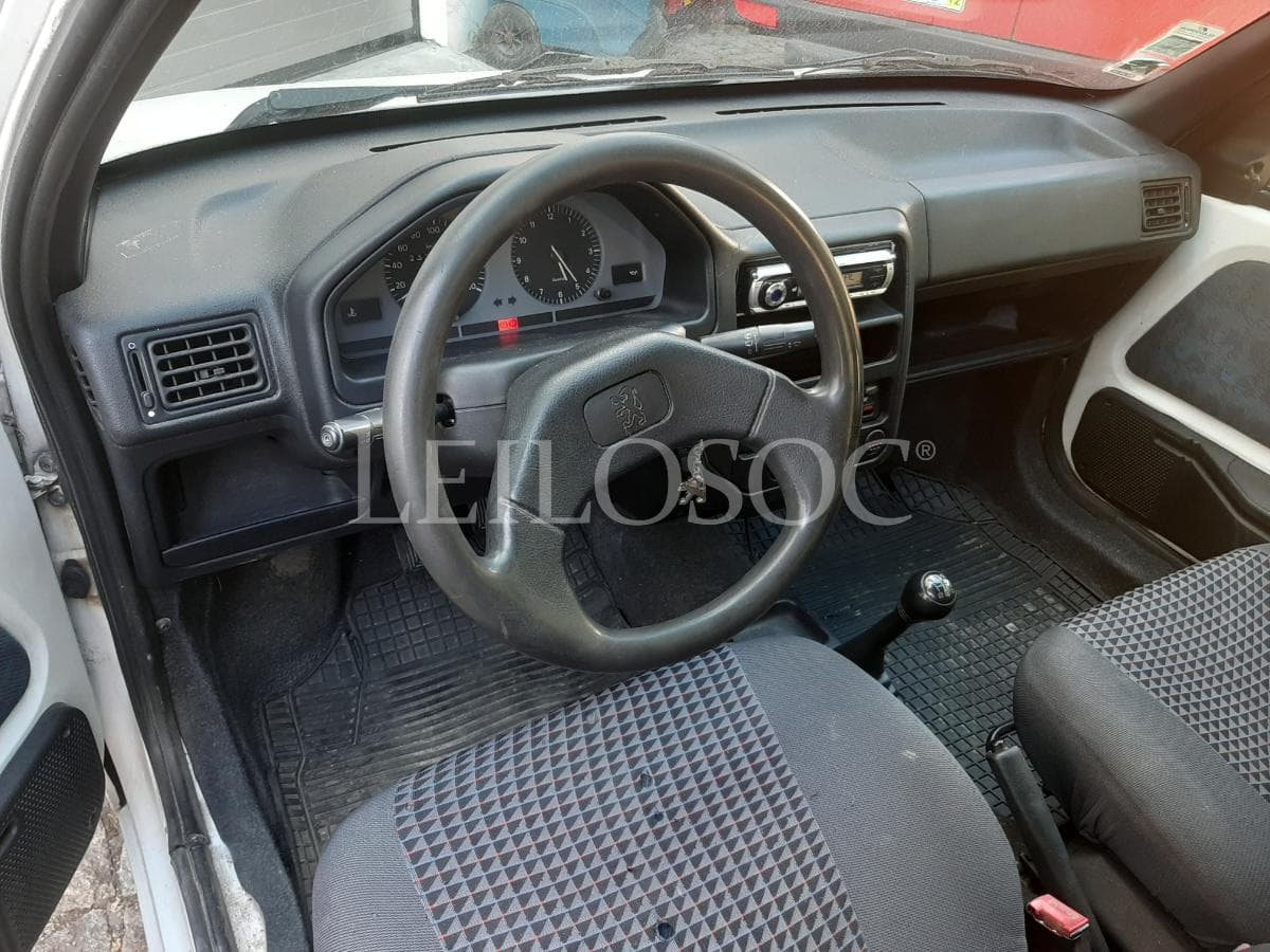 Peugeot 106 XAD · Ano 1996 — image 14