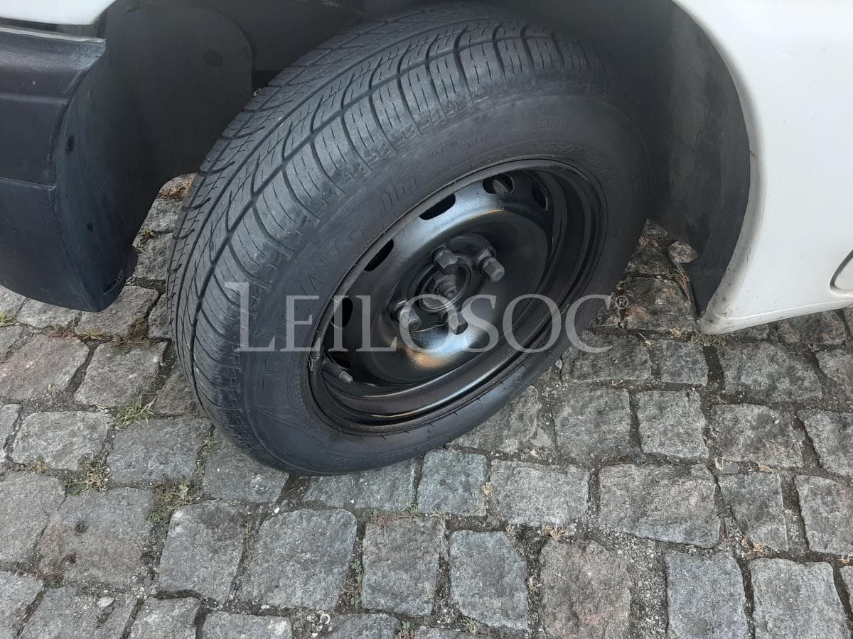 Peugeot 106 XAD · Ano 1996 — image 18