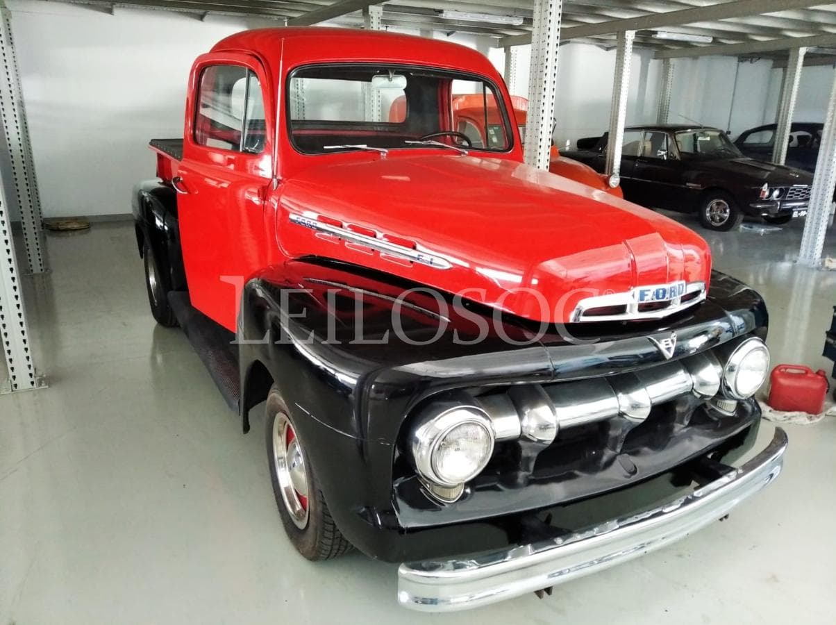 Ford PickUp F100 — image 2