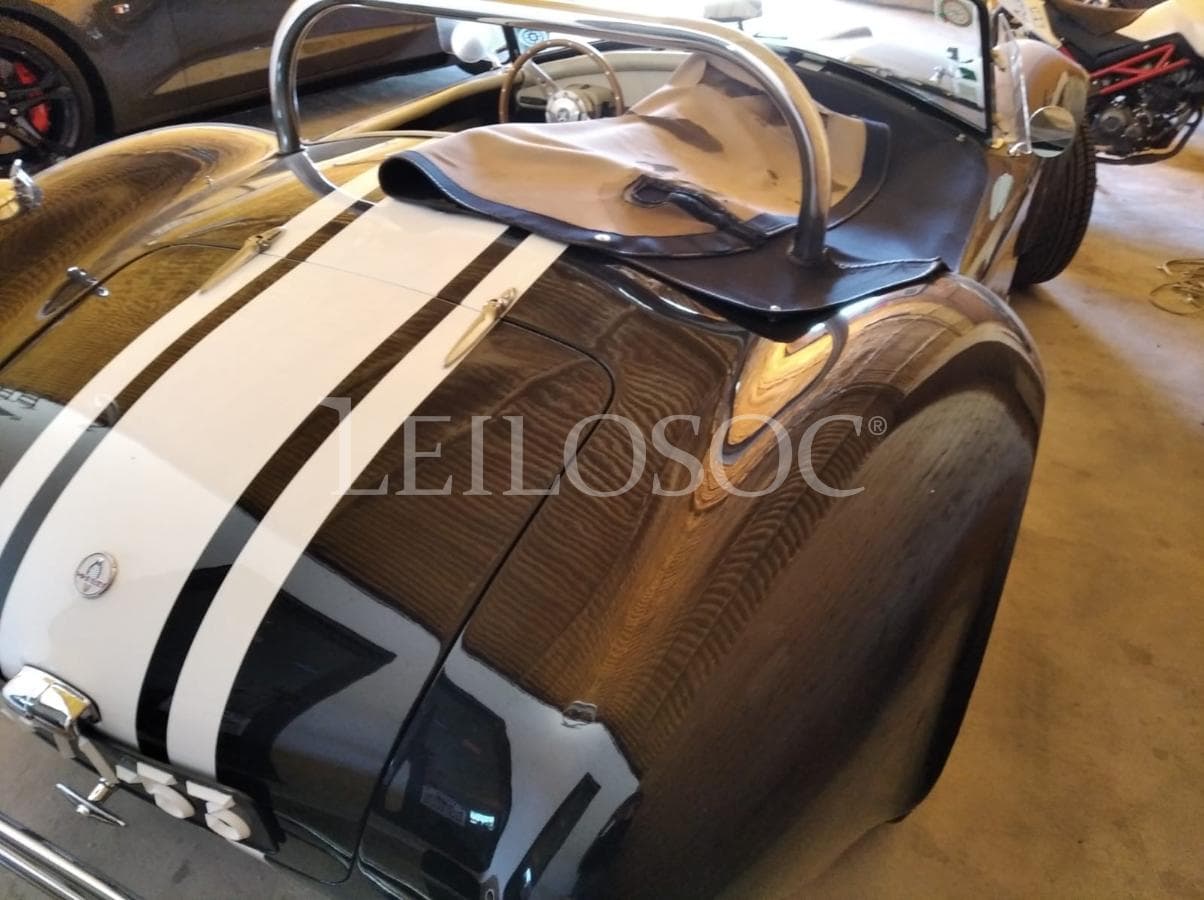 AC Shelby Cobra 5.2 V8 — image 4