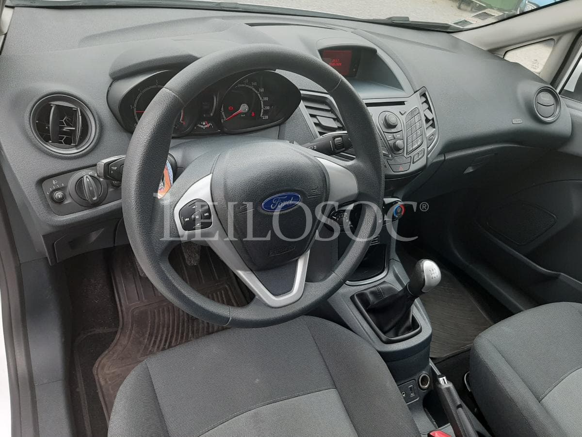 Ford Fiesta 1.4 TDCI · Ano 2012 — imagem 9