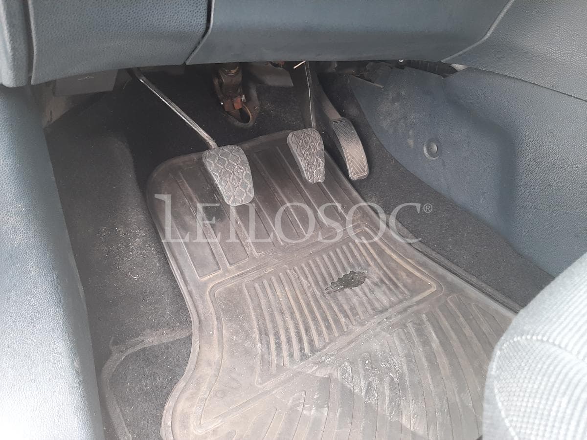 Ford Fiesta 1.4 TDCI · Ano 2012 — imagem 11