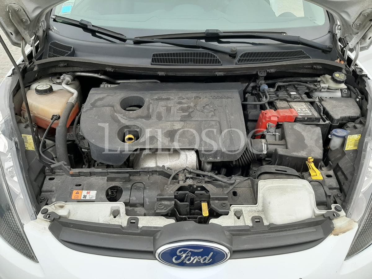 Ford Fiesta 1.4 TDCI · Ano 2012 — imagem 19