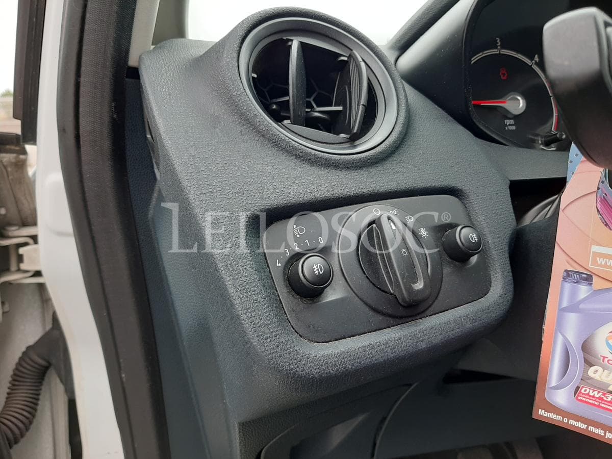 Ford Fiesta 1.4 TDCI · Ano 2012 — imagem 15