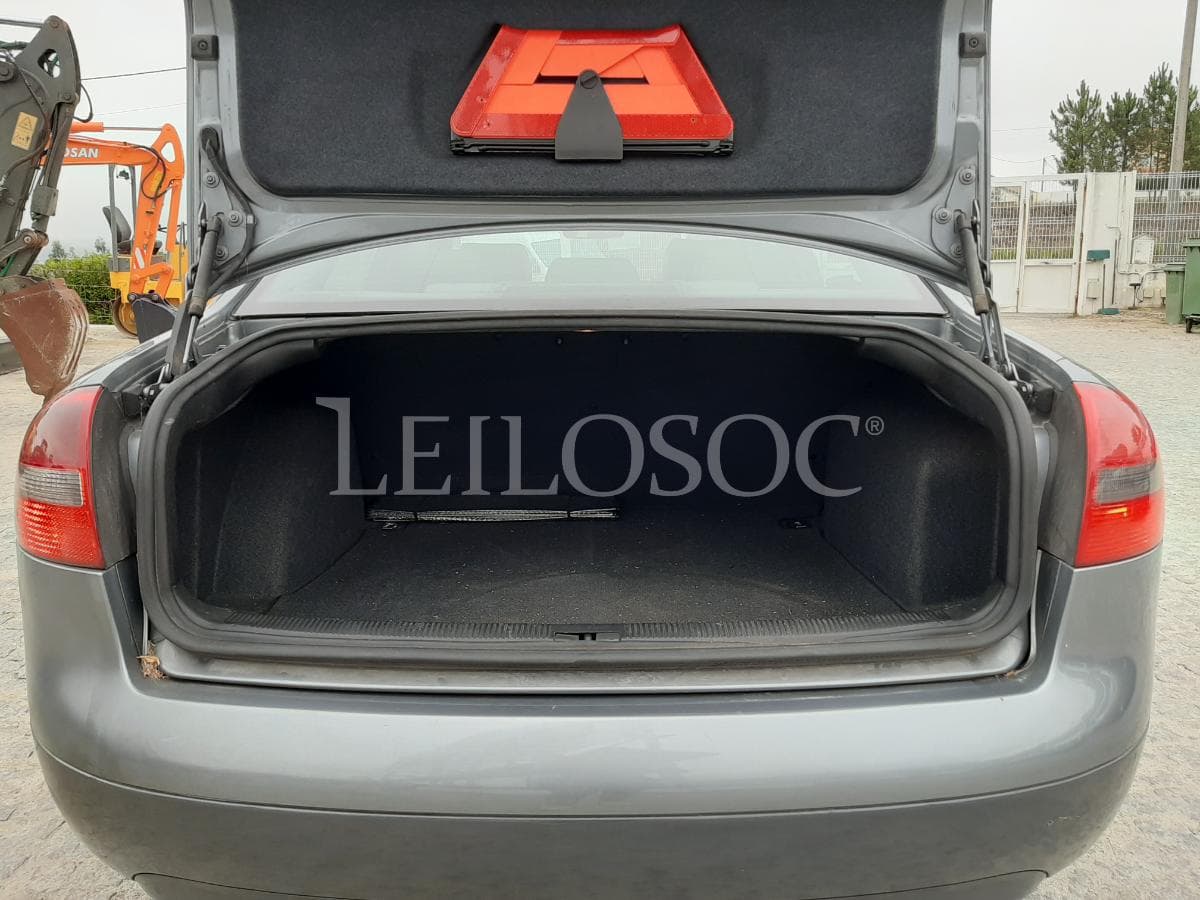 Audi A6 1.9 TDI · Ano 2000 — imagem 7