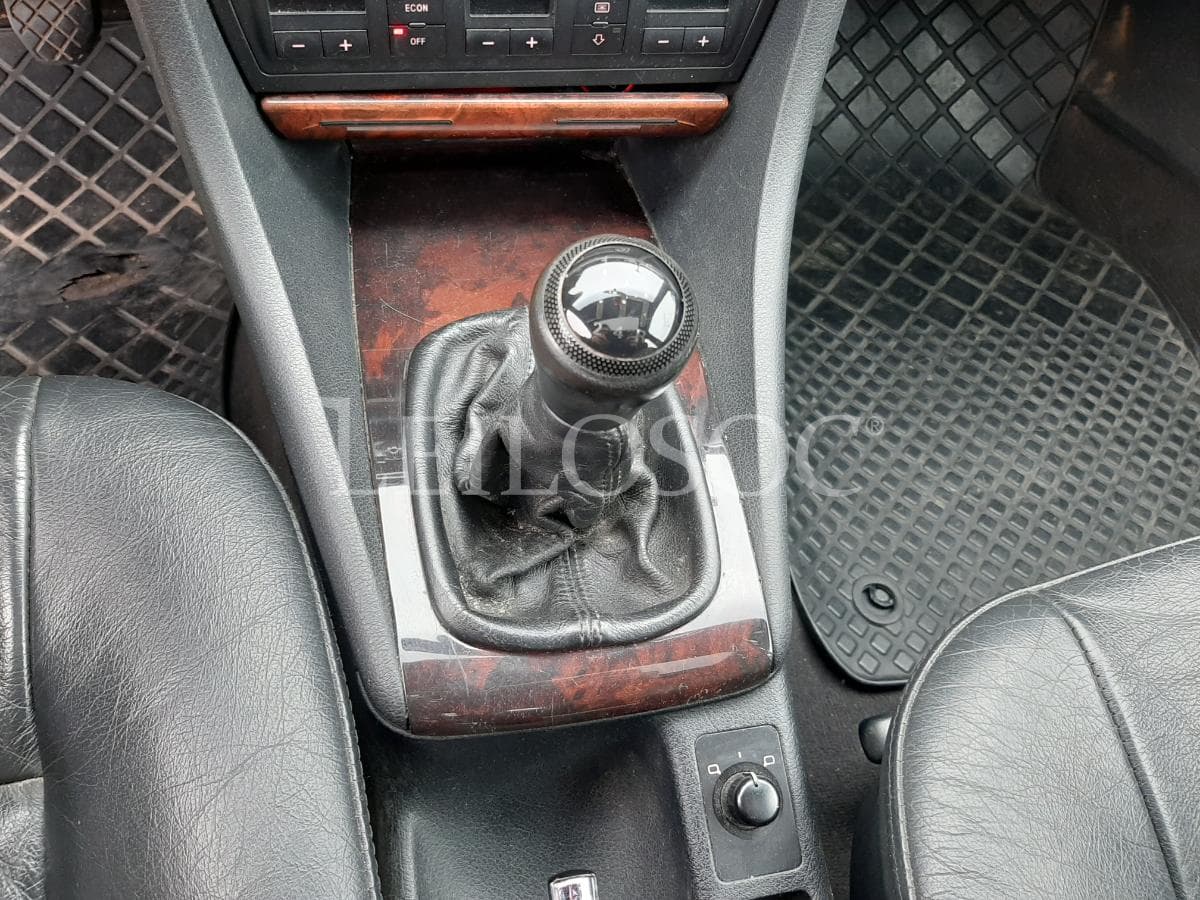 Audi A6 1.9 TDI · Ano 2000 — imagem 17