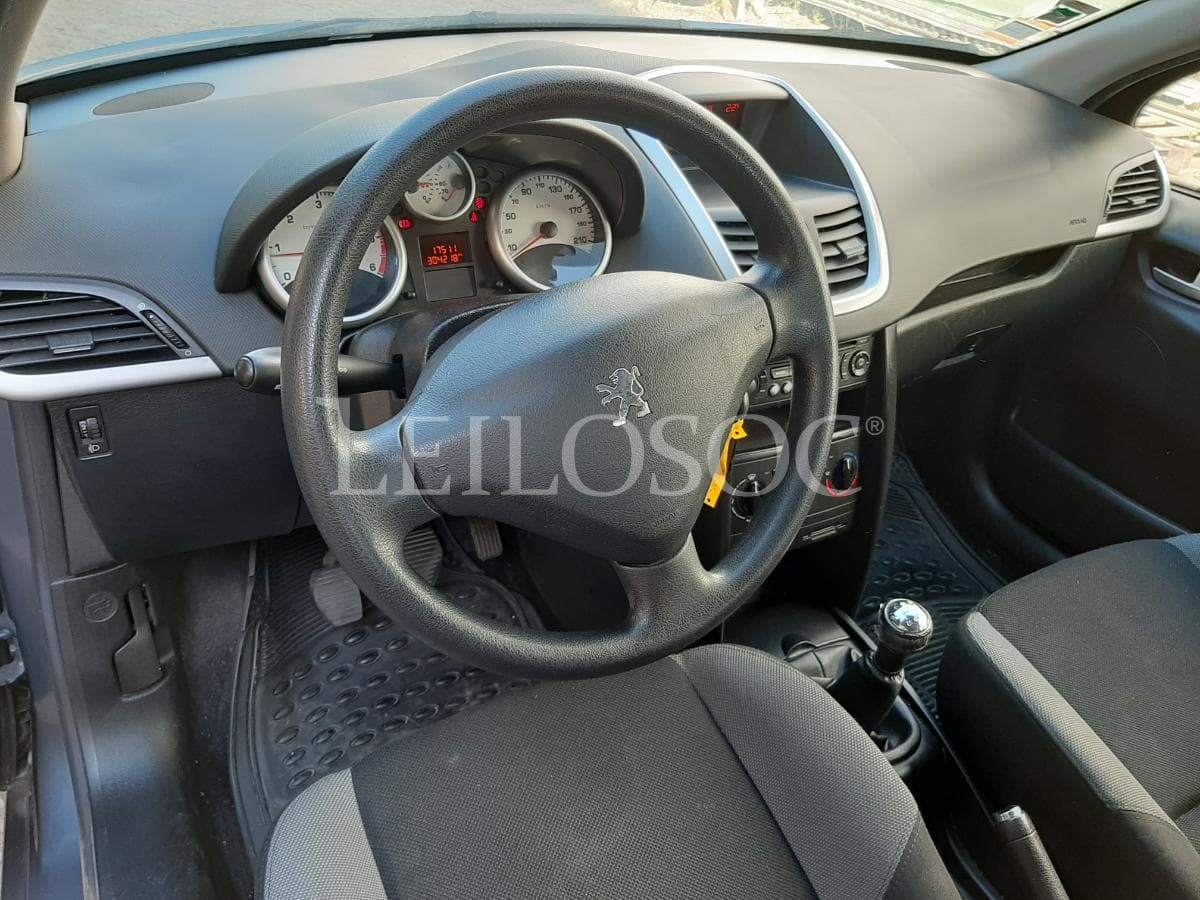 Peugeot 207 HDI · Ano 2007 — imagem 13