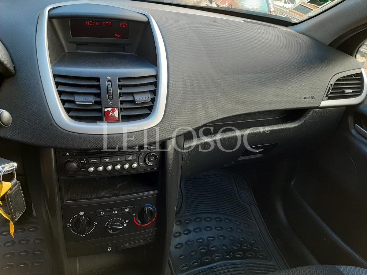 Peugeot 207 HDI · Ano 2007 — imagem 15