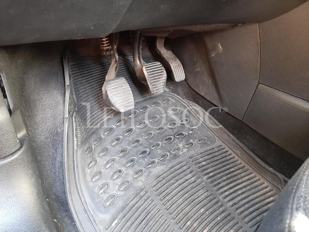 Peugeot 207 HDI · Ano 2007 — imagem 17