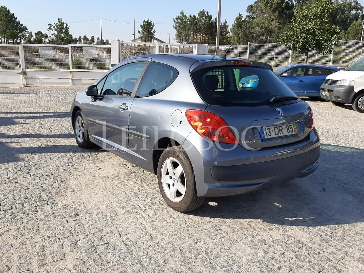 Peugeot 207 HDI · Ano 2007 — imagem 4