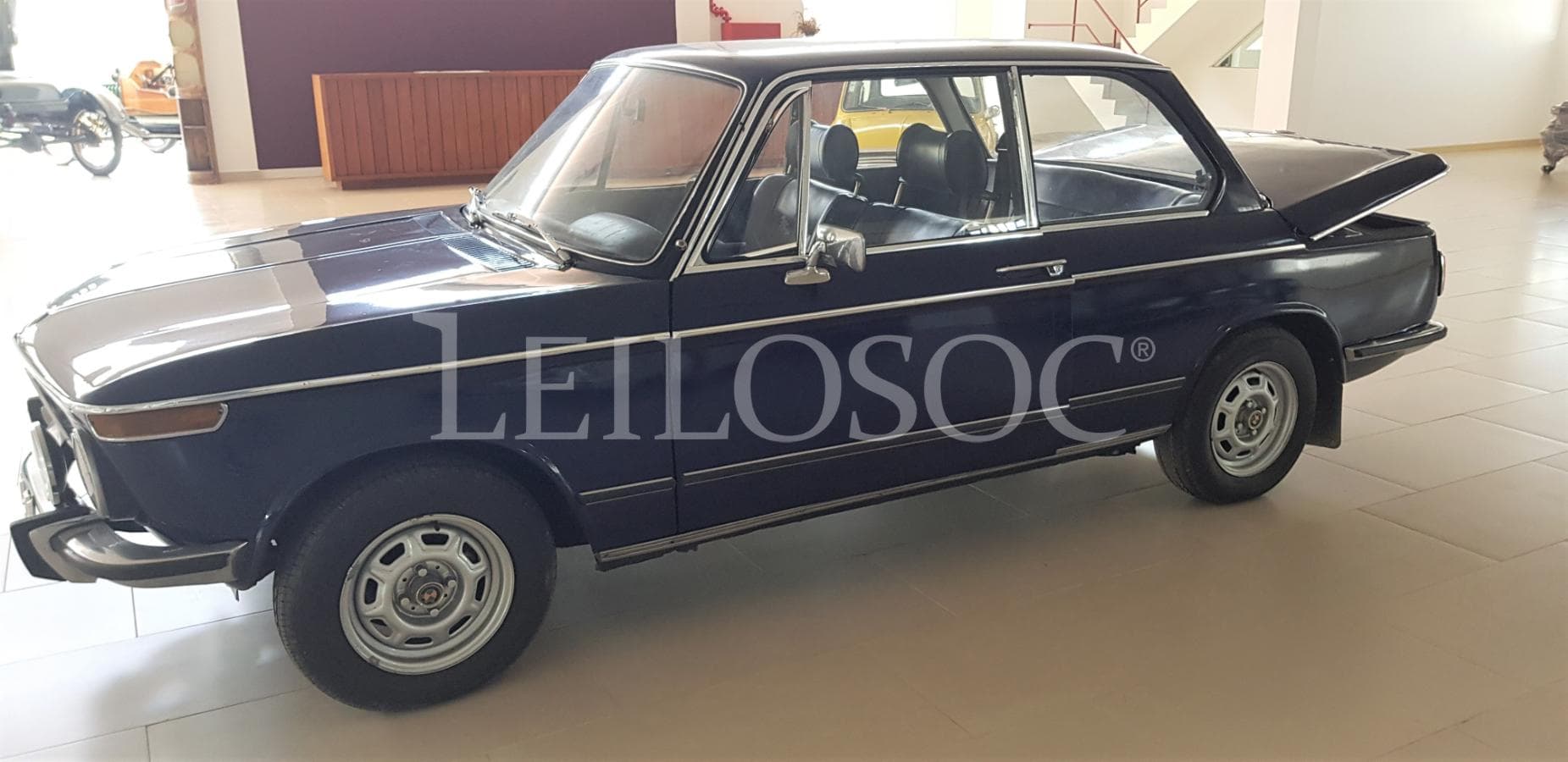 BMW 2002 — image 4