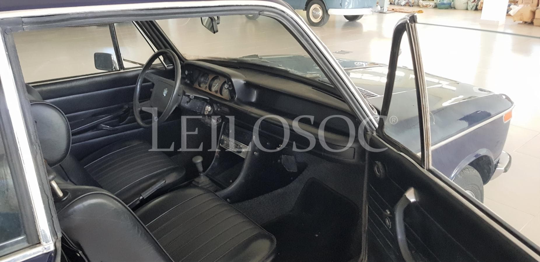 BMW 2002 — image 9