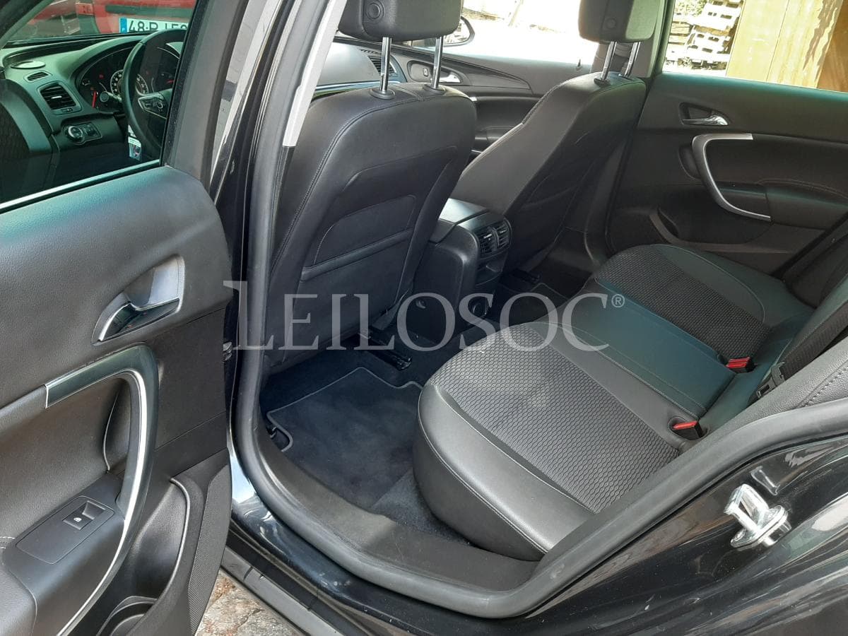 Opel Insígnia Sports Tourer 2.0 CDTI · Ano 2014 — image 11