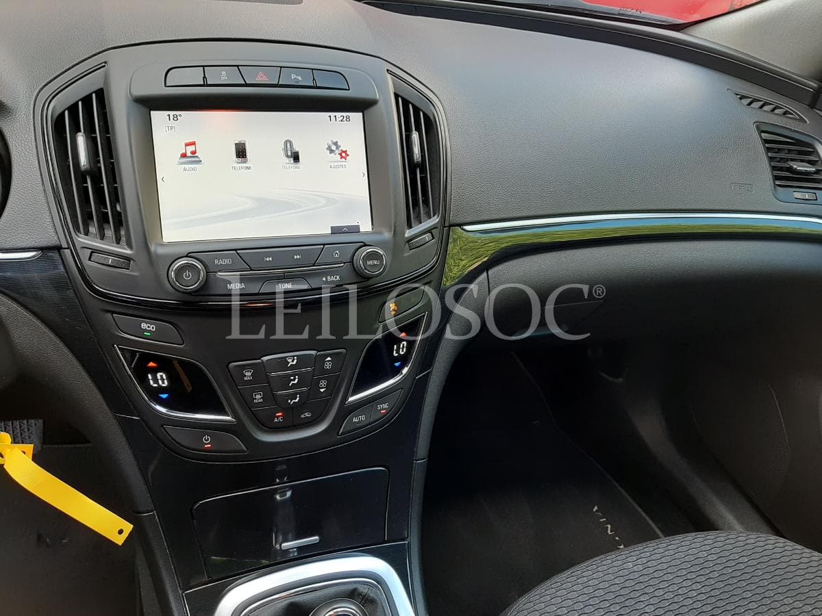 Opel Insígnia Sports Tourer 2.0 CDTI · Ano 2014 — image 13
