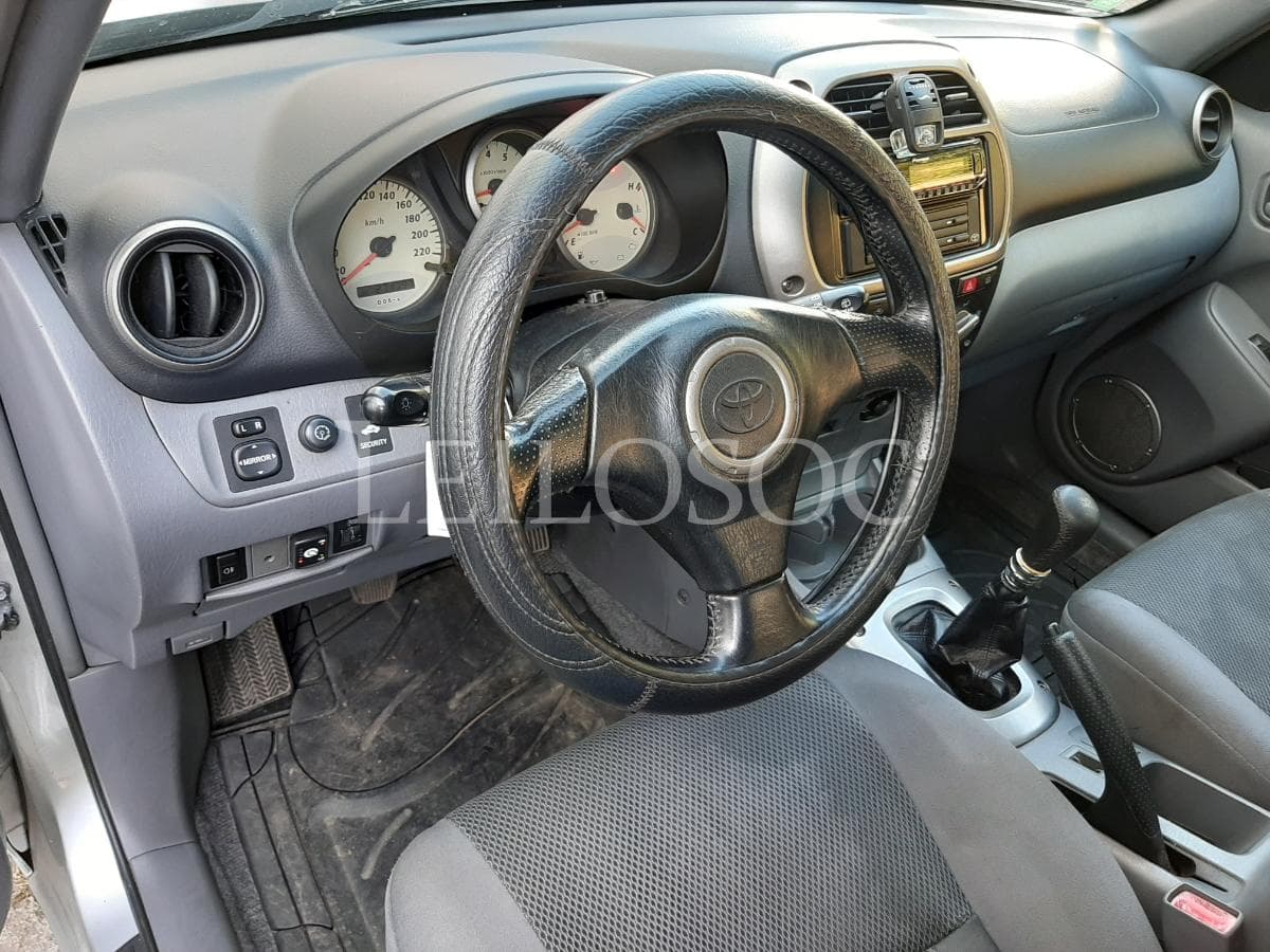 Toyota Rav 4 · Ano 2000 · GPL/Gasolina — image 15