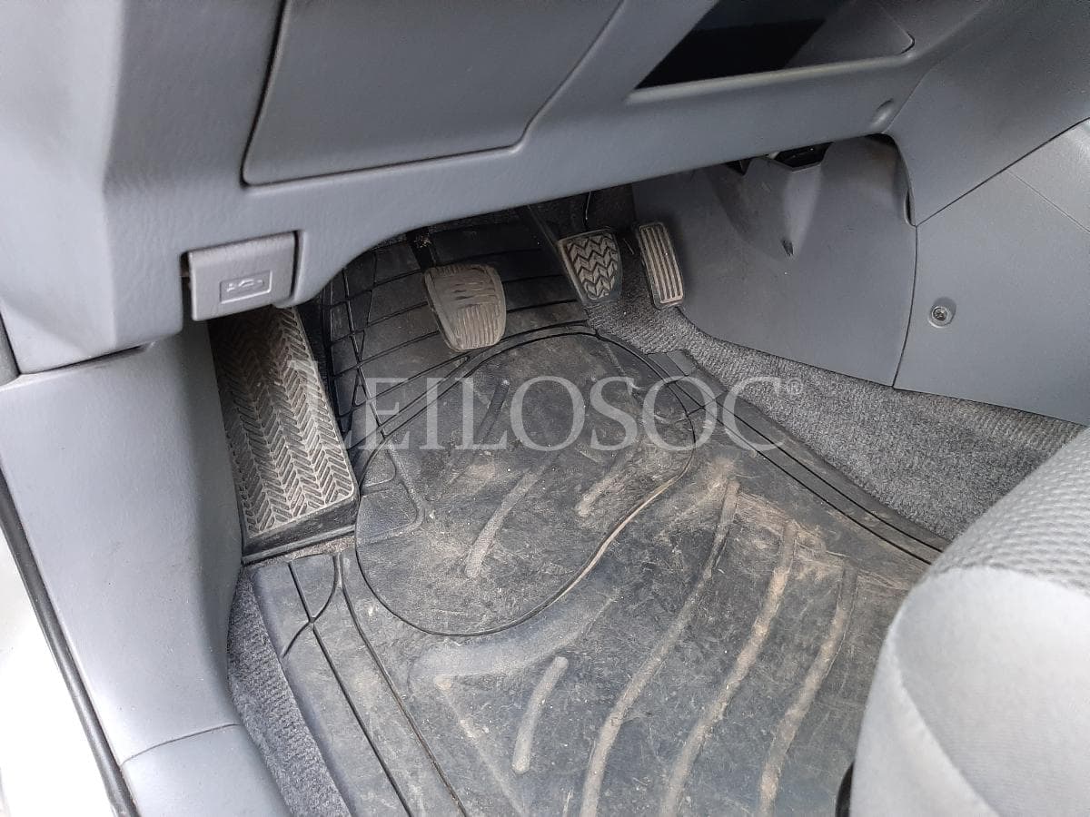 Toyota Rav 4 · Ano 2000 · GPL/Gasolina — image 17