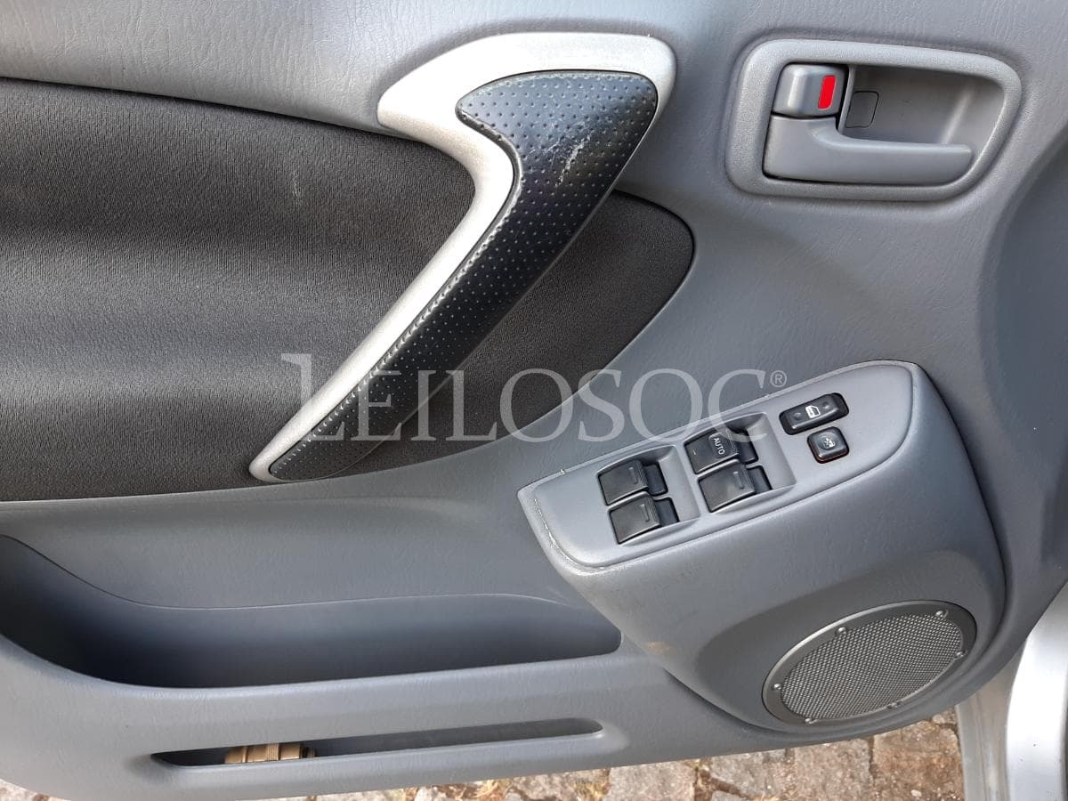 Toyota Rav 4 · Ano 2000 · GPL/Gasolina — image 18