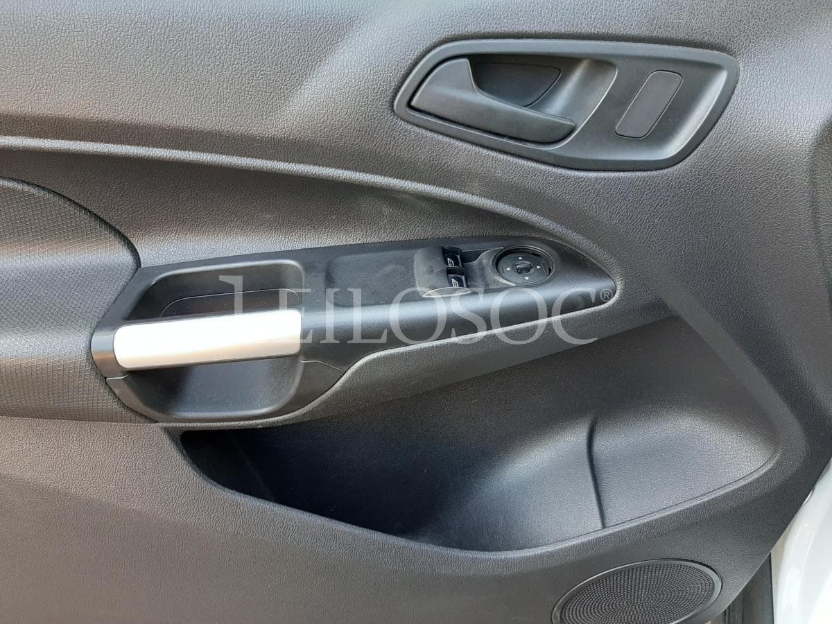 Ford Transit Connect 1.6 TDCI · Ano 2014 · 3 Lugares — image 18