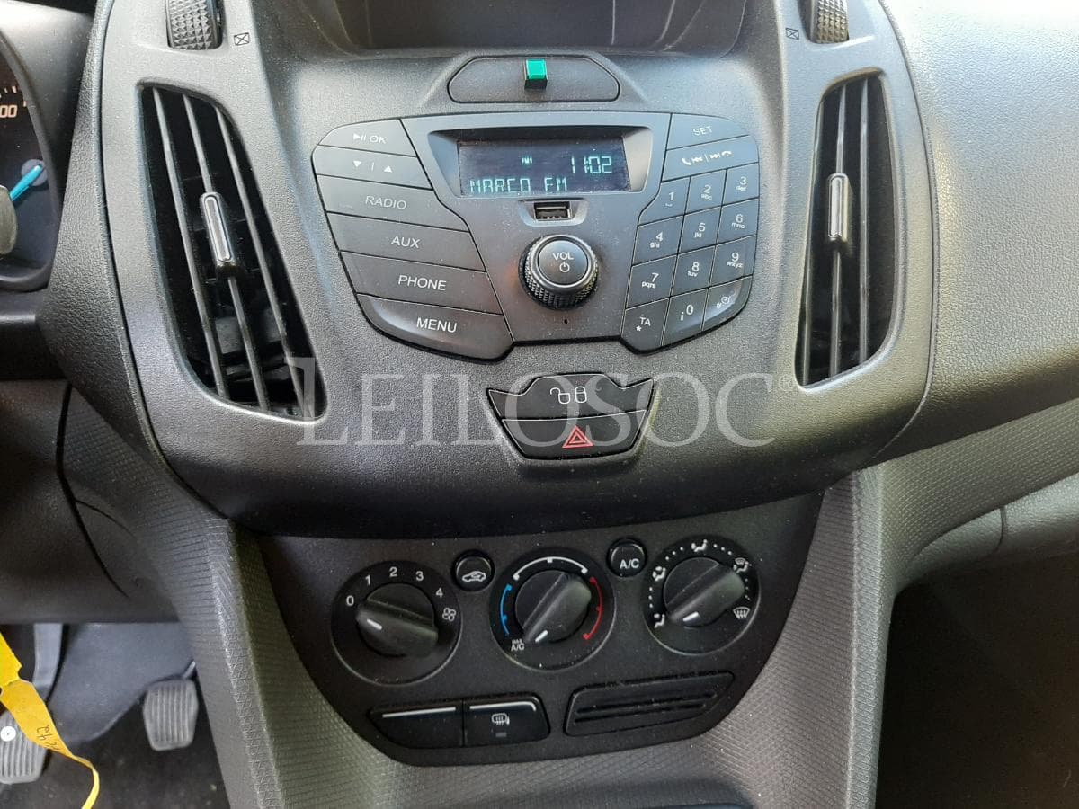 Ford Transit Connect 1.6 TDCI · Ano 2014 · 3 Lugares — image 17