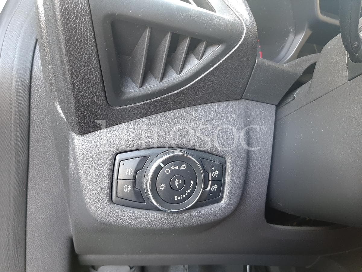 Ford Transit Connect 1.6 TDCI · Ano 2014 · 3 Lugares — image 20