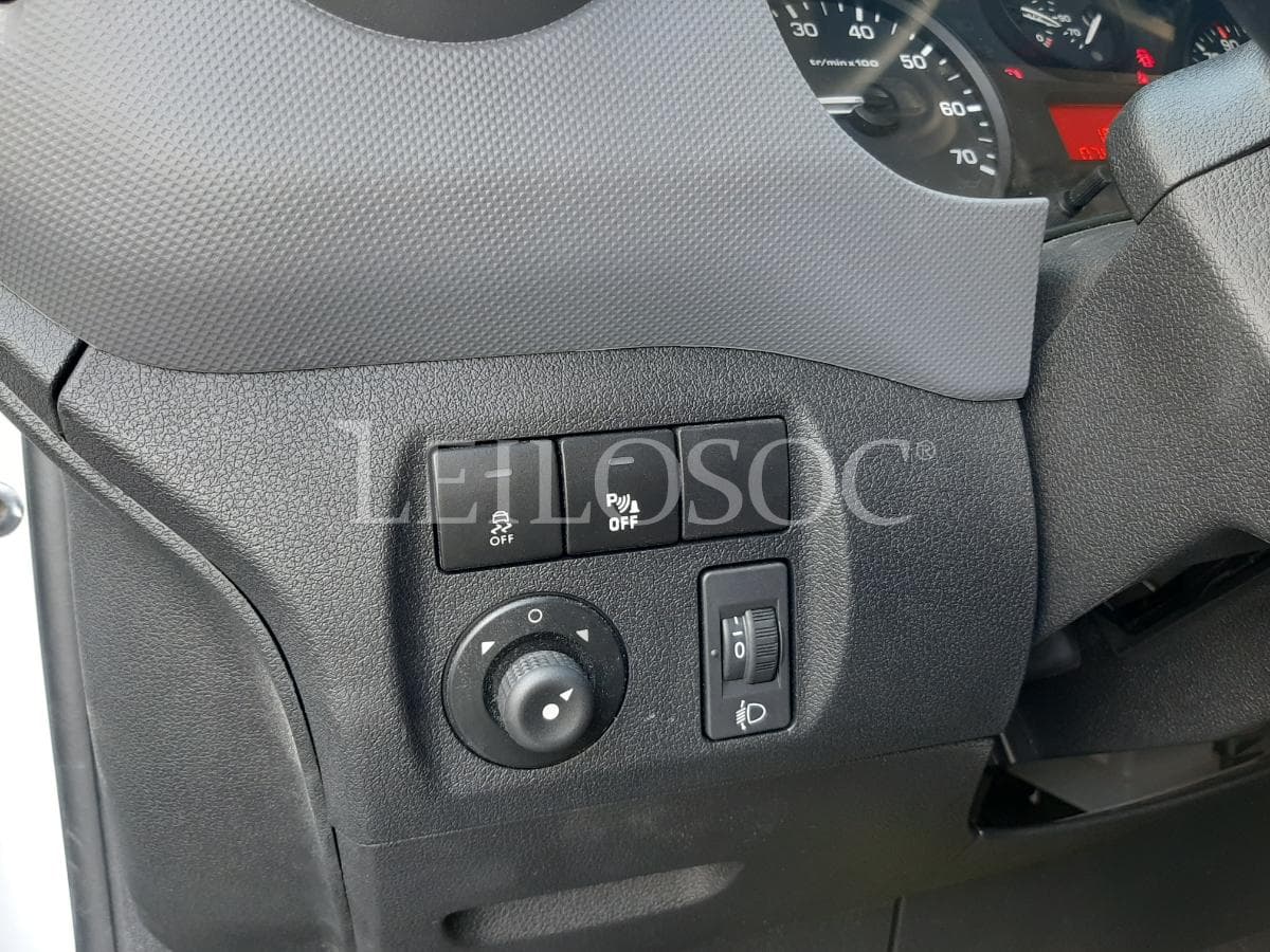 Peugeot Partner 1.6 Blue HDI · Ano 2018 · 3 Lugares — imagem 11