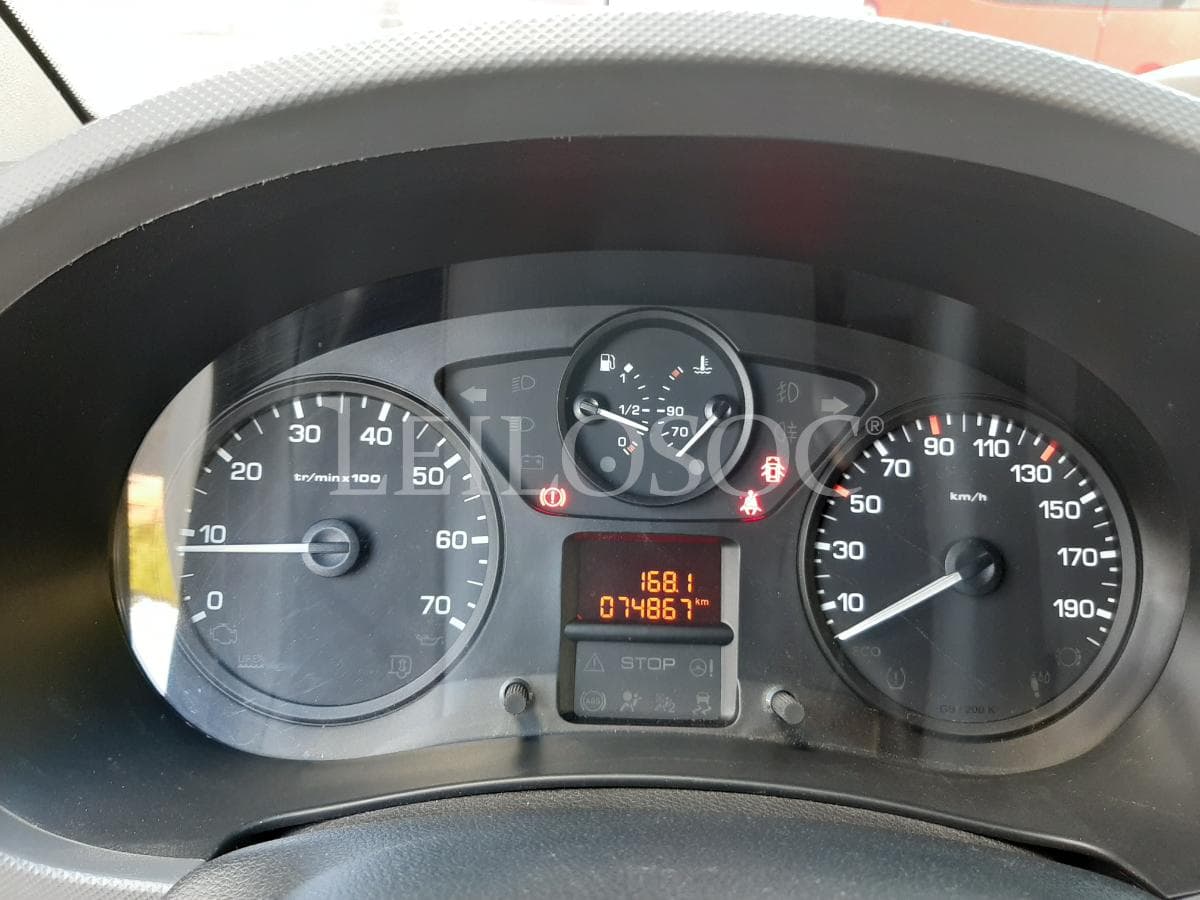 Peugeot Partner 1.6 Blue HDI · Ano 2018 · 3 Lugares — imagem 13