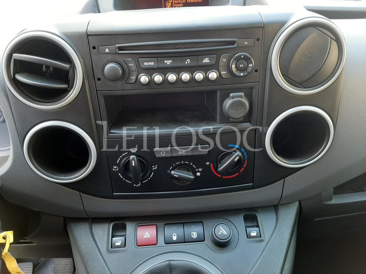 Peugeot Partner 1.6 Blue HDI · Ano 2018 · 3 Lugares — imagem 14